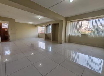 Oficina comercial · 90m² · Alquiler de Oficina con Vista a La Calle!