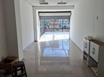 Local comercial · 90m² · Oportunidad Única en Esquina Comercial – Toda La Marina con Sucre