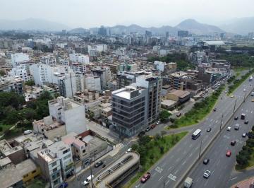 Oficina comercial · 2420m² · 20 Estacionamientos · Edificio Corporativo en Venta – Av Circunvalación | 2,400 m² | 20 Estac.