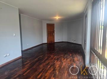 Departamento · 90m² · 2 Dormitorios · 1 Estacionamiento · Venta de Departamento en Surco - Primero Piso Cochera en Calle La Merced Urb. Las Violetas