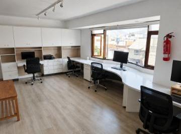 Oficina comercial · 77m² · 4 Dormitorios · 1 Estacionamiento · Oficina en Alquiler en La Molina