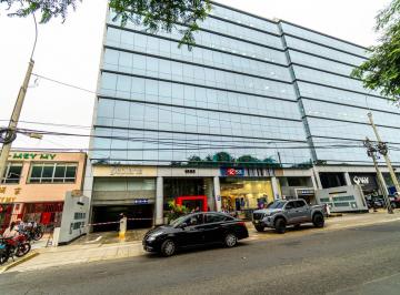 Oficina comercial · 120m² · Alquiler de Oficina en Miraflores Av Benavides 130 m² - 2 Estacionamientos - Directorio