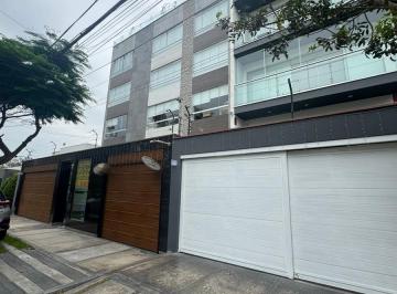 Departamento · 207m² · 3 Dormitorios · 2 Estacionamientos · Dpto. de Estreno en Urb. Valle Hermoso, Surco