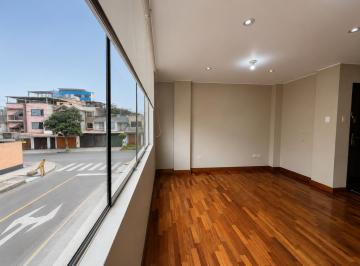 Departamento · 76m² · 3 Dormitorios · 1 Estacionamiento · Alquiler de Lindo Departamento de 3 Habitaciones + Cochera en Mayorazgo
