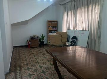 Local comercial · 120m² · 2 Dormitorios · Alq de Dpto con Uso de Local Comercial Cerca Al Tottus Zorritos, Puerta Calle Primer Piso No Cochera