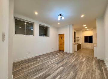 Departamento de 3 habitaciones, Lima · Vive en Breña en Hermoso Departamento Completamente Remodelado Tipo Chalett