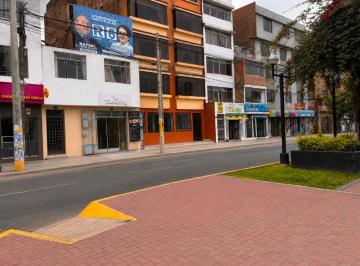 Local comercial , Lima · Local Comercial Totalmente Remodelado | 150 m² en Av Los Quechuas.