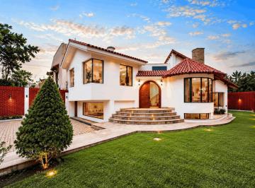 Casa · 345m² · 4 Dormitorios · 2 Estacionamientos · Venta Casa en La Molina Vieja Junto a Parque | con Gran Terreno Para Remodelar y Valorizar