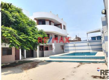 Casa · 317m² · 7 Dormitorios · 4 Estacionamientos · Terreno en Venta en Bujama de 1,090 m² con Doble Frente Ideal Para Casa de Playa o Inversión