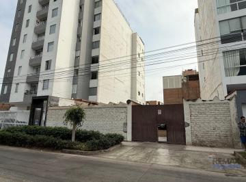 frontis · Venta de Terreno Bien Ubicado Frente a Parque en Maranga San Miguel