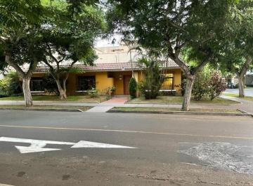 Casa · 274m² · 3 Dormitorios · 4 Estacionamientos · Venta Casa en San Isidro