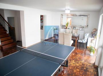 Casa de 4 habitaciones, Lima · Casa en Esquina en Venta en La Molina Cerca Al Jockey Plaza