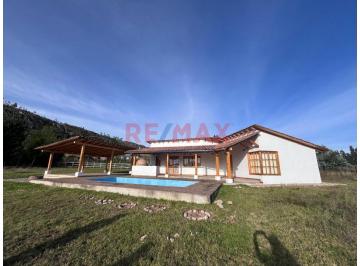 Casa · 125m² · 3 Dormitorios · 2 Estacionamientos · Se Vende Casa de Campo en Laguna de Sulluscocha Namora, Cajamarca