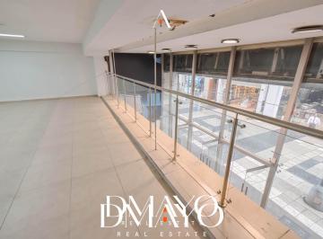 Local comercial · 220m² · Local Comercial en Alquiler con Excelente Exposición Comercial y un Flujo Constante de Clientes