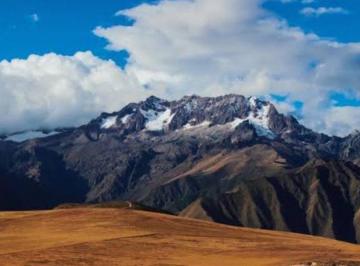 Casa de campo de 5 habitaciones, Urubamba · Cd - en Venta Casa - Terreno en El Valle Sagrado de Urubamba