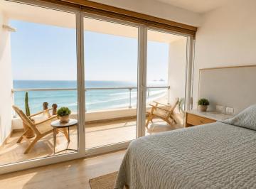 Departamento de 4 habitaciones, Lima · Dúplex en Caballeros – Amplitud + Piscina + Vista Al Mar