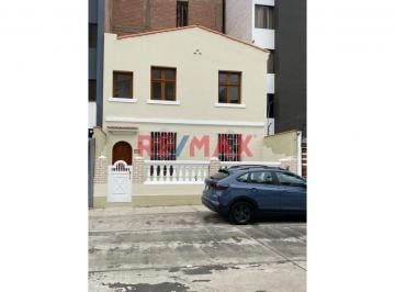 Casa de 4 habitaciones, Lima · Alquiler de Casa Para Vivienda U Oficina, a Pocos m de La Av Brasil y de La Municipalidad