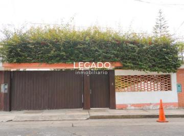 Casa · 354m² · Casa en San Isidro