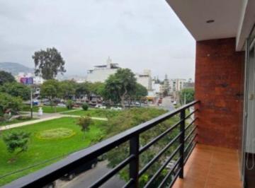Departamento de 4 habitaciones, Lima · Vta Surco Jr Cosmos Duplex 4d + 2c 4°p V/calle Terraza Balcón C/parques Asc/directo