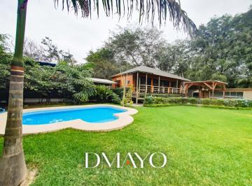 Casa · 1265m² · 3 Dormitorios · 4 Estacionamientos · Bellisima Propiedad con Piscina