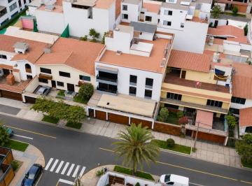 Departamento de 2 habitaciones, Lima · Ocasión! Flat de 104 m² en San Borja | 3er Piso por Escaleras | Vista Interna | 2 Dorm. + Servicio
