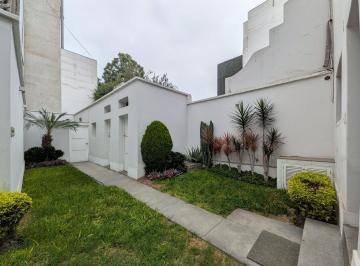 Casa · 311m² · 3 Dormitorios · 2 Estacionamientos · Casita en El Olivar