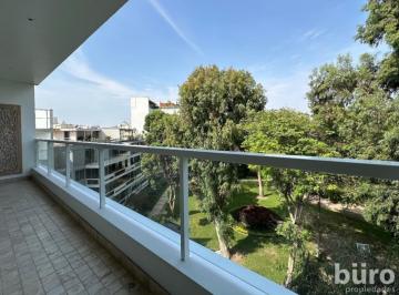 Departamento de 3 habitaciones, Lima · Departamento en Alquiler con Dos Terrazas y Vista a Dos Parques en San Isidro