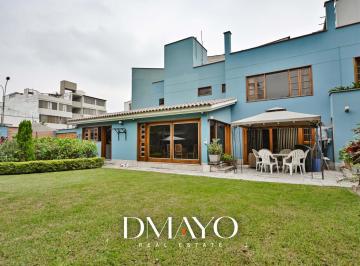 Casa · 298m² · 3 Dormitorios · 4 Estacionamientos · Se Vende en El Polo - Casa 610.72 m² de Terreno, Remodelada, Buenos Acabados, Calle Cerrada