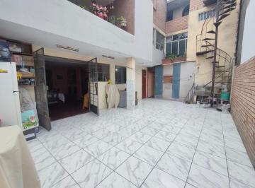 Departamento de 6 habitaciones, Lima · Vendo Dpto de 243 m² en 1er Piso - 4 Dorm + Patio + Cochera en Surco