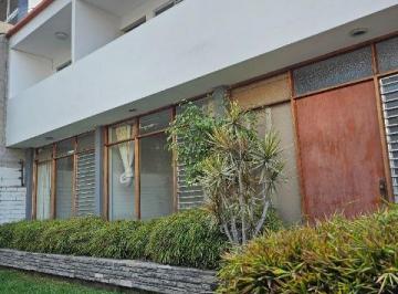 Casa · 472m² · 4 Dormitorios · 4 Estacionamientos · Casa Venta en Chacarilla por Remodelar A. T. 725 m² A. C. 423 m² 15 Ml Frente $1,350,000