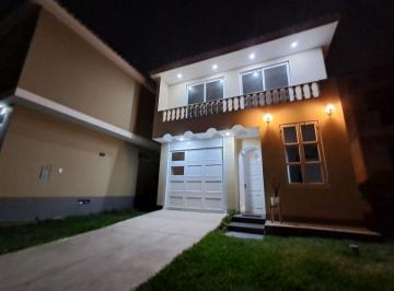 Casa de 5 habitaciones, Lima · Alquiler Casa Nueva Islas de San Pedro