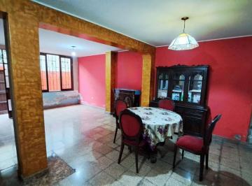 Casa de 5 habitaciones, Lima · Casa de 244 m² con 5 Dorm. en Venta en Santa Anita