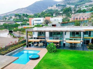 Casa de 6 habitaciones, Lima · En Venta | Casa de Lujo con Piscina, Cava, Cine y Amplios Jardines | 2569 m²