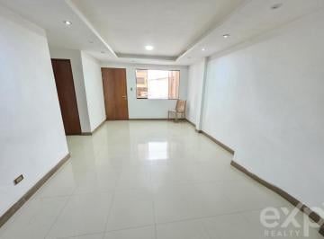 Casa · 160m² · 4 Dormitorios · 2 Estacionamientos · Venta de Casa en Villa María del Triunfo