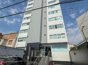 Departamento · 139m² · 4 Dormitorios · 2 Estacionamientos · Venta de Amplio Departamento de 139 m² con Patio en 1er Piso - Santiago de Surco
