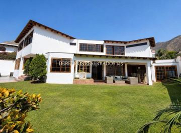 Casa de 4 habitaciones, Lima · Linda Casa Independiente en Venta - Rinconada del Lago Etapa II