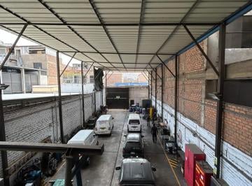 Local comercial · 800m² · 5 Estacionamientos · Venta de Local Industrial en La Av Nicolas Arriola, San Luis