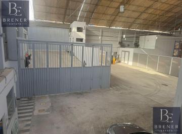 Local comercial · 700m² · 5 Estacionamientos · Alquiler Parcial de Local Industrial I - 2