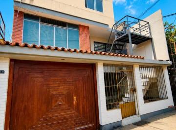 Oficina comercial · 125m² · 3 Dormitorios · 1 Estacionamiento · Alquilo Oficina en Primer Piso – 145 m² Techados | La Victoria | Cerca a Esta