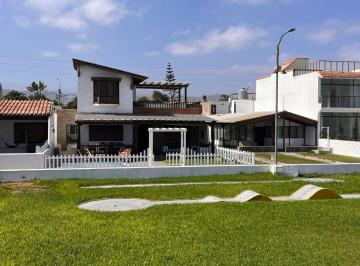 Casa de 6 habitaciones, Cañete · Vendo Casa de Playa Frente Al Mar – Bujama Baja, Km 90 Panamericana Sur