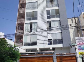 Departamento de 3 habitaciones, Lima · Vendo Dpto Frente a Parque en La Calera - Surquillo