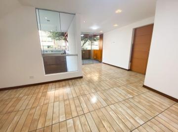Departamento de 3 habitaciones, Lima · Dúplex con Terraza en Primer Piso con Cochera