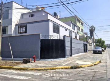 Casa de 6 habitaciones, Lima · Alquiler Casa de 3 Pisos con Cochera Para Uso de Oficina en Santa Catalina - La Victoria