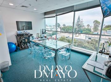 Oficina comercial · 110m² · 2 Estacionamientos · Venta de Oficina de 110.67 m² en Edificio Moderno con 2 Estacionamientos