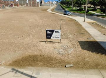 Terreno / Lote · 146m² · Venta Lote Comercial en Esquina Frente a Los Portales Plaza en Chilca