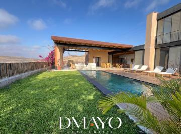 Casa · 658m² · 4 Dormitorios · 8 Estacionamientos · Casa en Venta en Condominio con Piscina y Excelente Vista