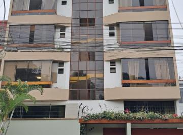 Departamento · 189m² · 4 Dormitorios · 1 Estacionamiento · Espectacular Duplex Frente a Parque, Higuereta, Surco