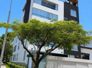 Departamento de 3 habitaciones, Lima · Exclusivo Departamento en Surco, Ascensor Privado y Doble Cochera, a Pasos de Parque