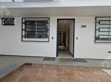 Casa · 162m² · 4 Dormitorios · 2 Estacionamientos · Venta de Casa a Espaldas Hospital La Libertad
