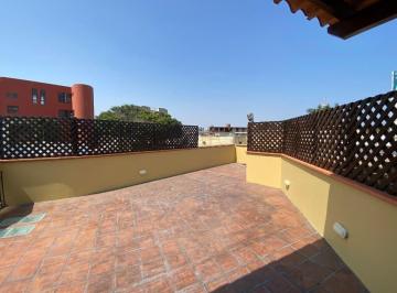 Casa · 233ha · 4 Dormitorios · 2 Estacionamientos · Venta Casa de 233 m² en Barranco Cerca Al Malecón - Excelente Ubicación